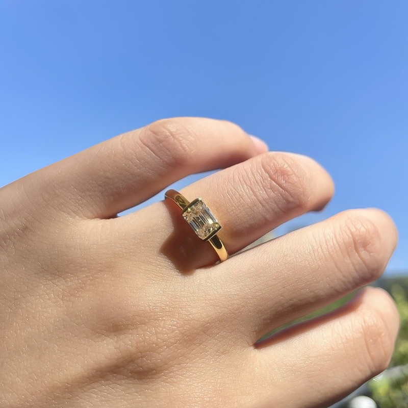 Image of Couple Rings Made Of 925 Silver Featuring Square Moissanite, Designed In A Chic And Elegant Retro Style, Use As Well As Special Occasions Like Weddings, Birthdays, And Graduations