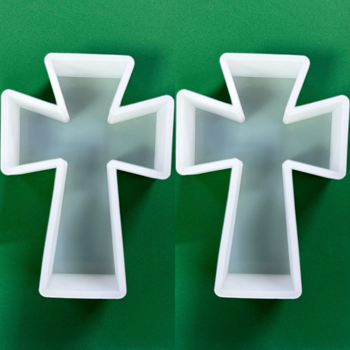 Image of Set Of 2 Silicone Molds In Of A , Designed For Beads, Car Fresheners, Soap, Candles, Clay, Cement, Plaster Crafts, Air Fresheners, And Epoxy Resin Castings - Made From Durable Silicone Material.