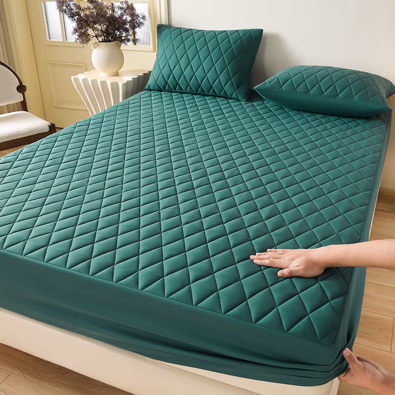 1pc luxurious ultra soft and comfortable fitted sheet thickened mattress protector with quilted padding layered fitted sheet pillowcases not included all in one bedding mattress cover ideal for bedrooms hotels guest rooms Product details 36
