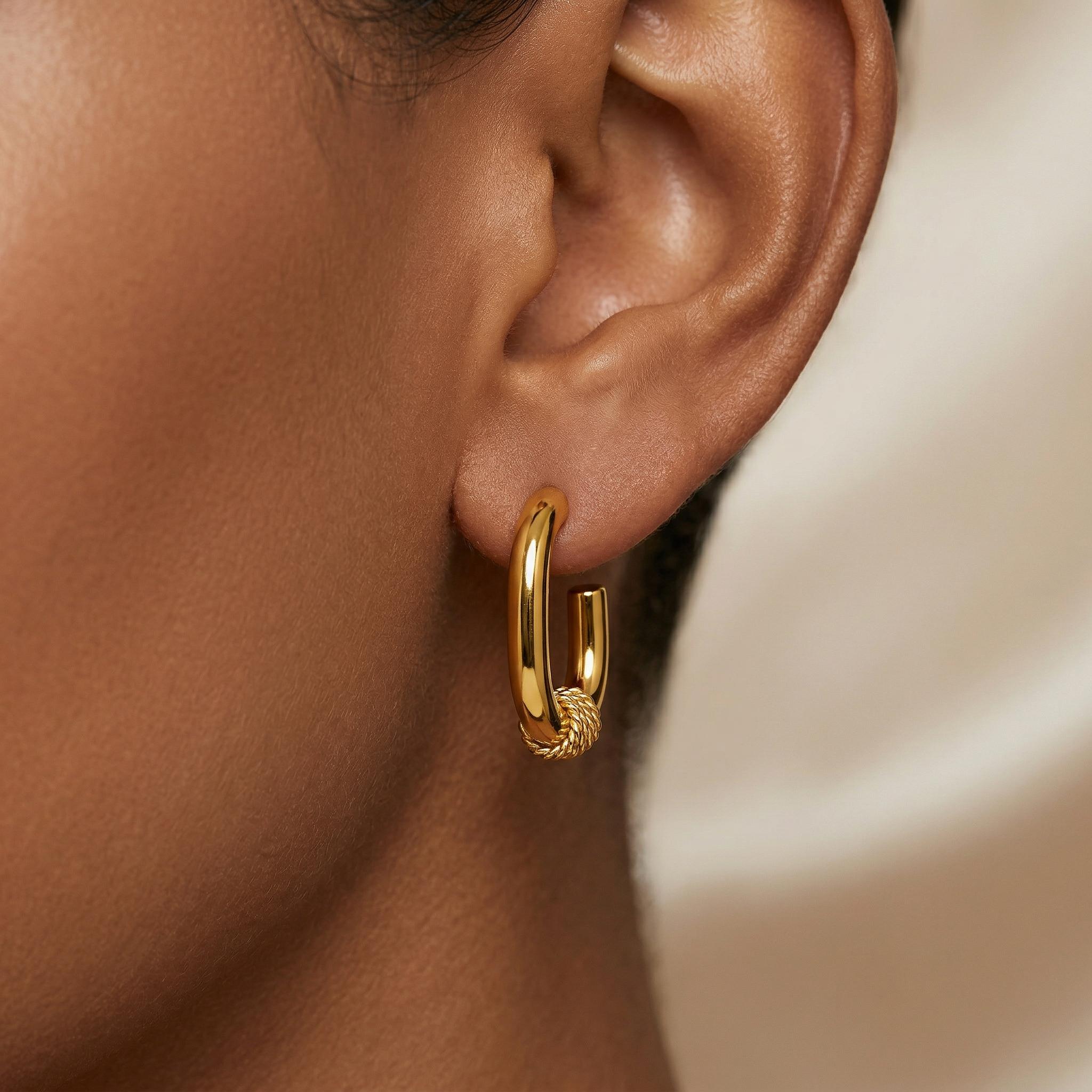 Women's Retro Twisted Pattern Stainless Steel Earrings, Light Luxury
