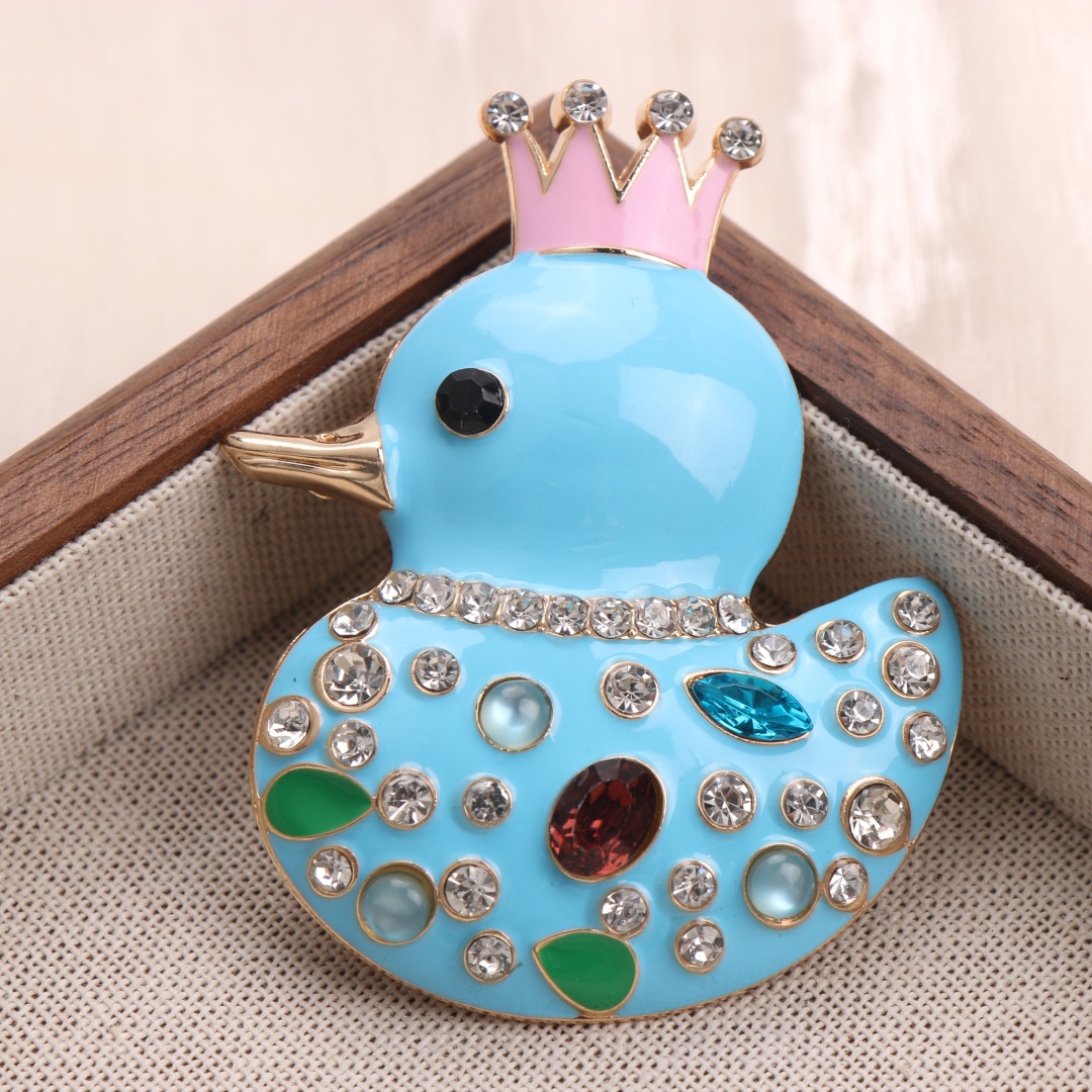 Crown Duck Animal Design Brooch, Luxury Gift for All