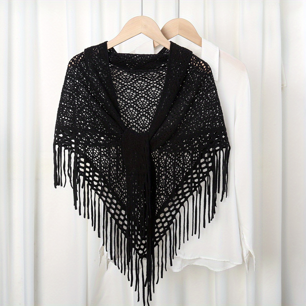 E-shop 1 Stück Damen Einfarbiger Dreieck-Fransenschal mit Pullover, Herbst- Winteraccessoires
