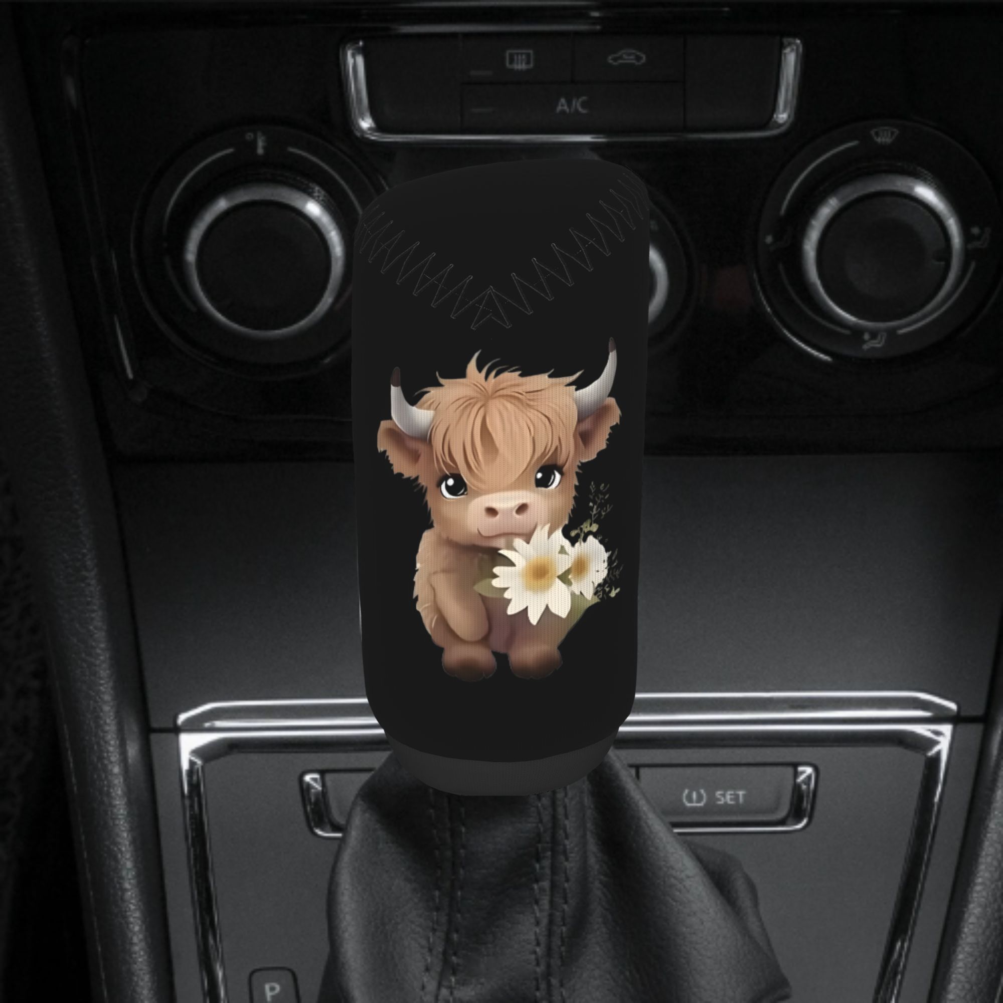 TEMU 1pc Flower Holding Highland Cow Baby Gear Shift Cover, Automotive Accessory Protector, Universal Fit For Suvs//trucks/cars Decorative Gear Knob