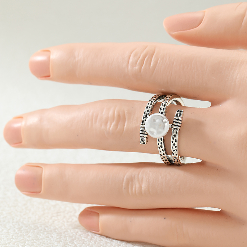 Vintage Wrap Hammered Textured Finger Ring with Imitation Pearl
