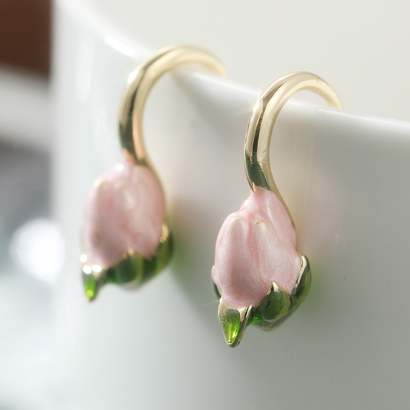 Beautiful Vintage Tulip-Shaped Earrings for Women