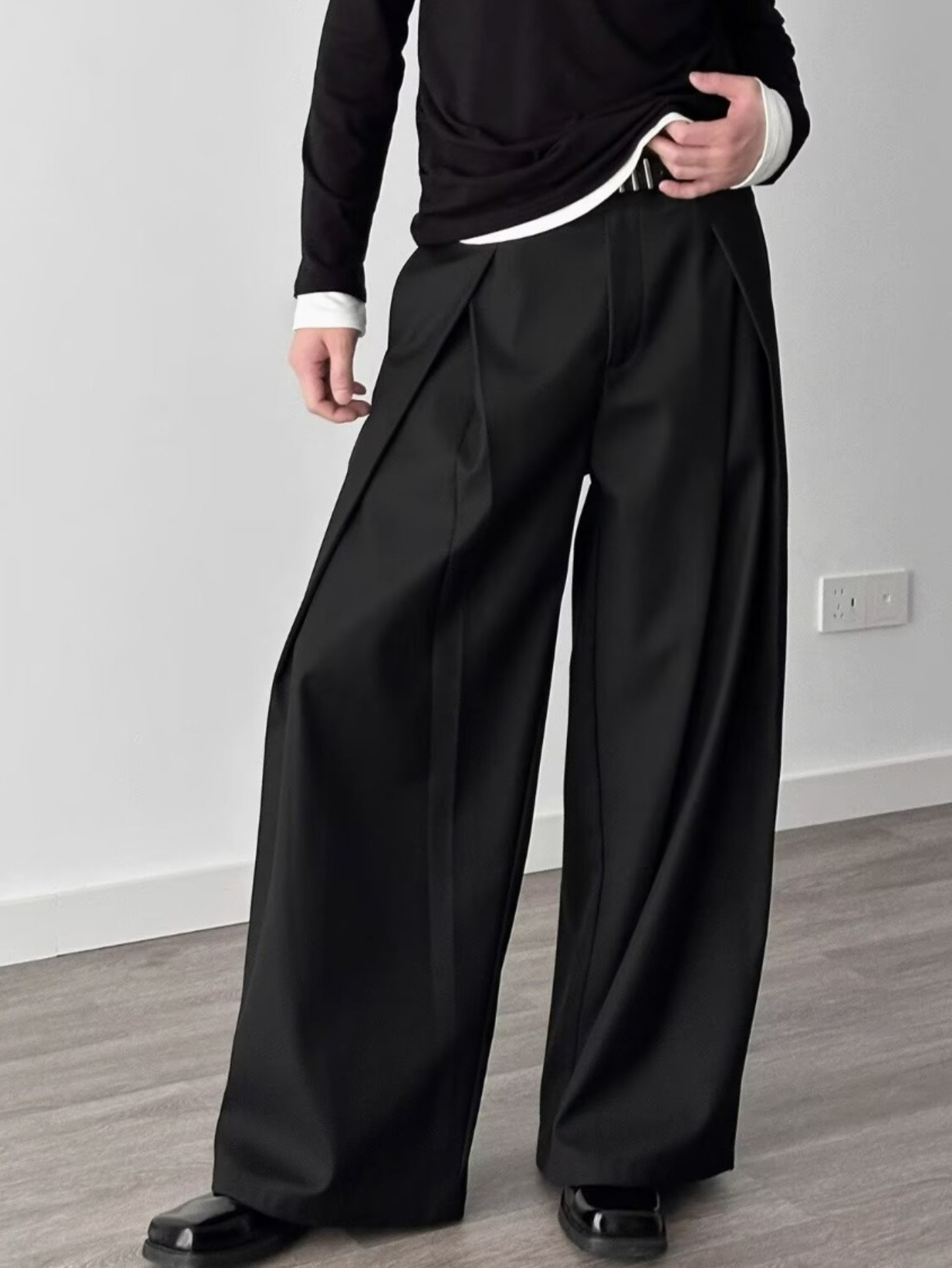 strapless open back dress Nova Pleated Wide-Leg Pant in Ivory