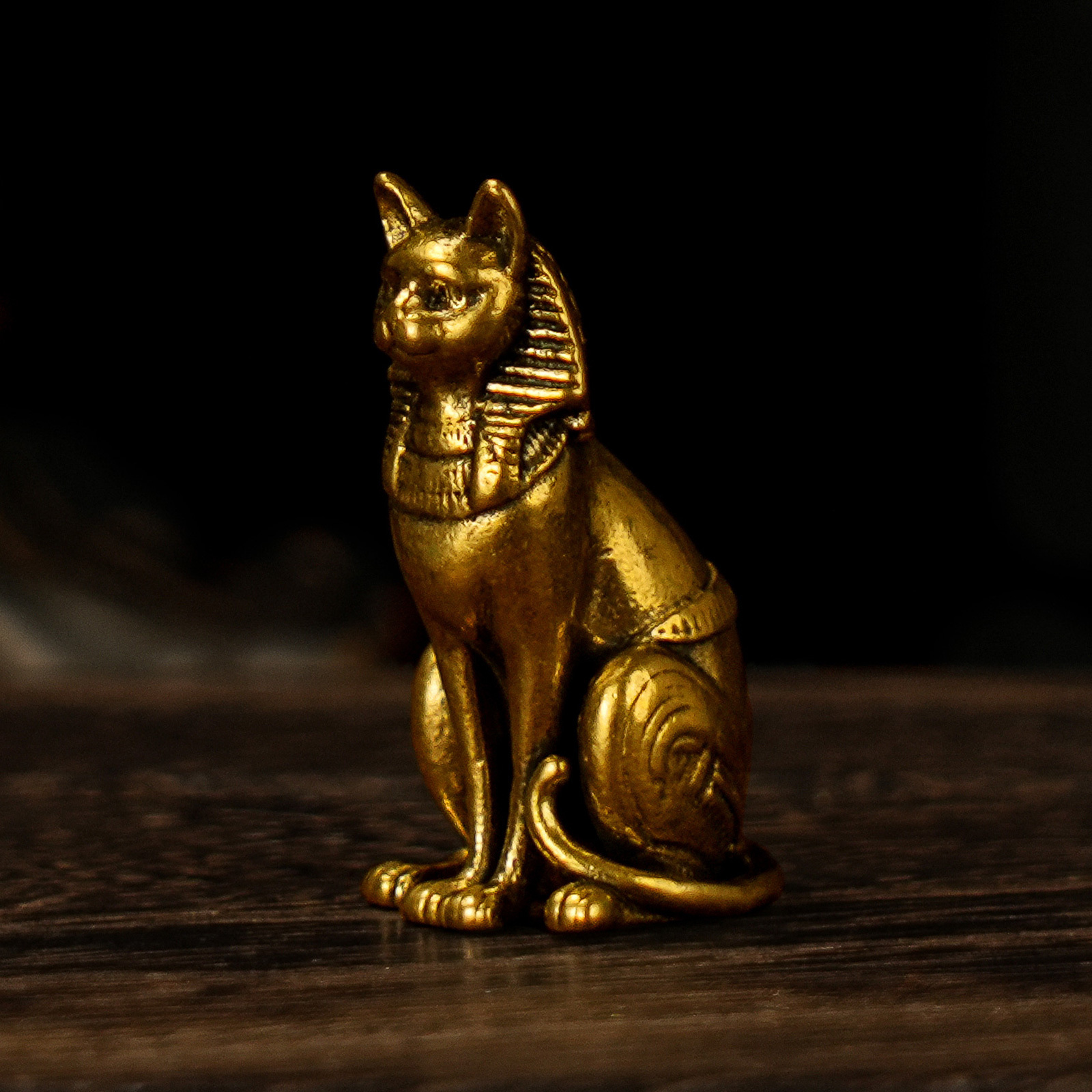 100 solid brass   cat statue retro decorative sculpture sitting   with   details collectible figurines for desk home decor office ornament   and   art piece