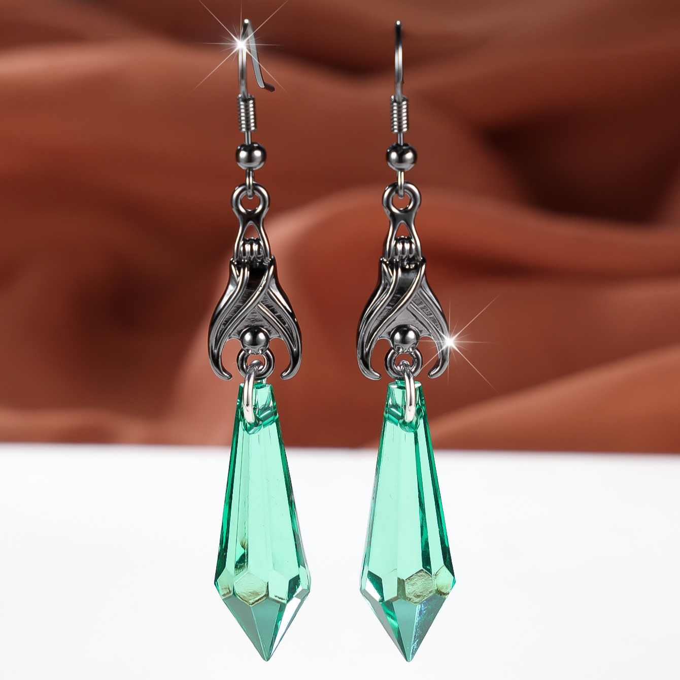 TEMU Boucles d'oreilles pendantes coniques pointues sculptées de style gothique vintage, boucles d'oreilles pendentives sculptées rétro unisexes, ,