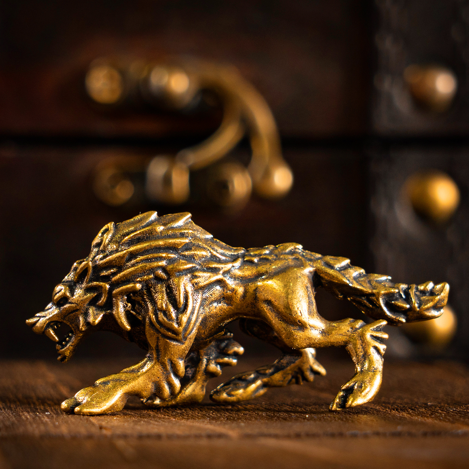 Image of 1pc Solid Brass Wolf Figurine - Home Decor, Perfect Collectible Art Piece For Desk Decoration, Unique Wild Animal Craft For Halloween Thanksgiving Christmas Decorations Collectible Figurines