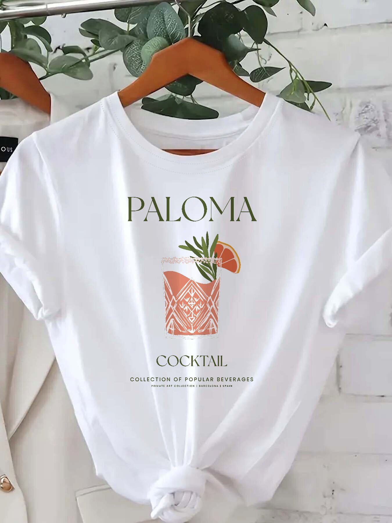 vrouwen t-shirt met korte mouwen en ronde hals -   cocktail grafische print met tropische bladeren & citrusontwerp, wit casual zomer- & lente top, wasmachinebestendig regular fit tee, dames shirts, moderne casualkleding, zacht stof shirt 0