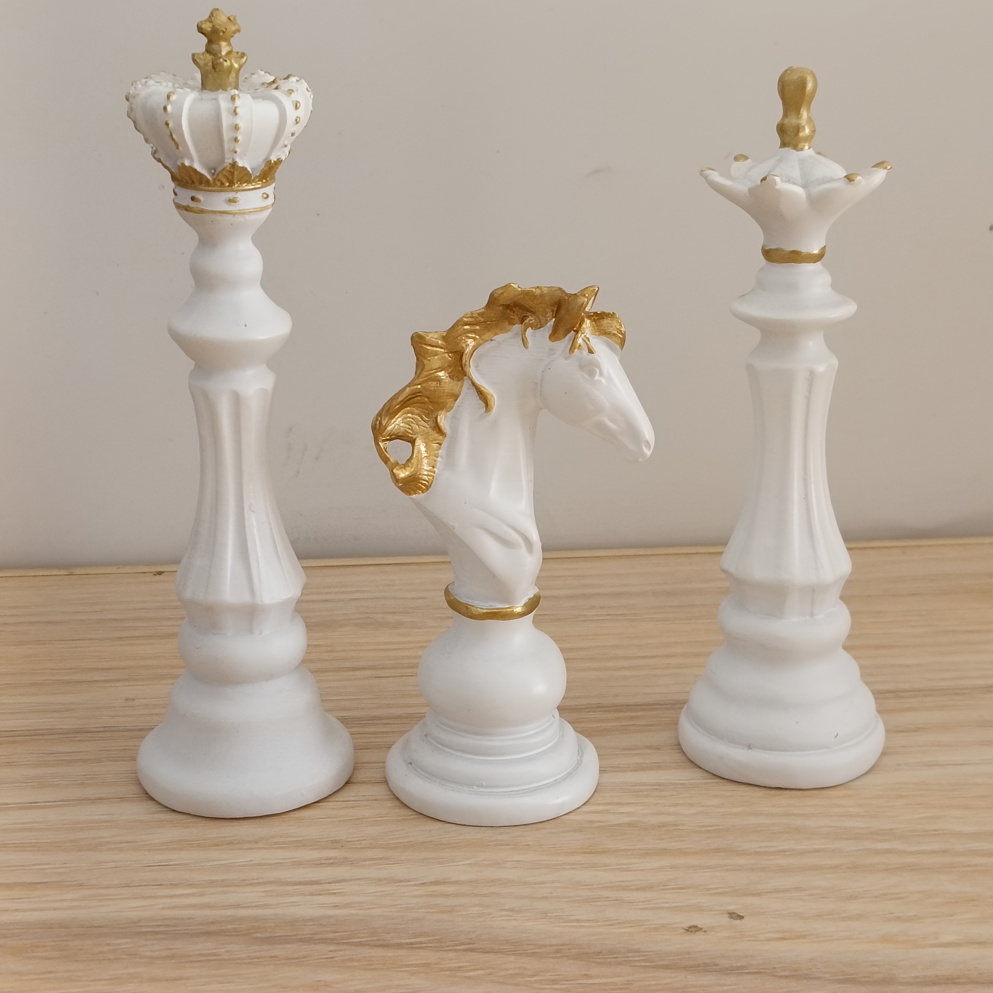 3pcs of Black and Golden Resin Chess Ornaments, Luxurious Black and Golden Chess Pieces, Suitable for Home Decoration- Ideal for Living Rooms and Study Rooms. Desk Arrangement