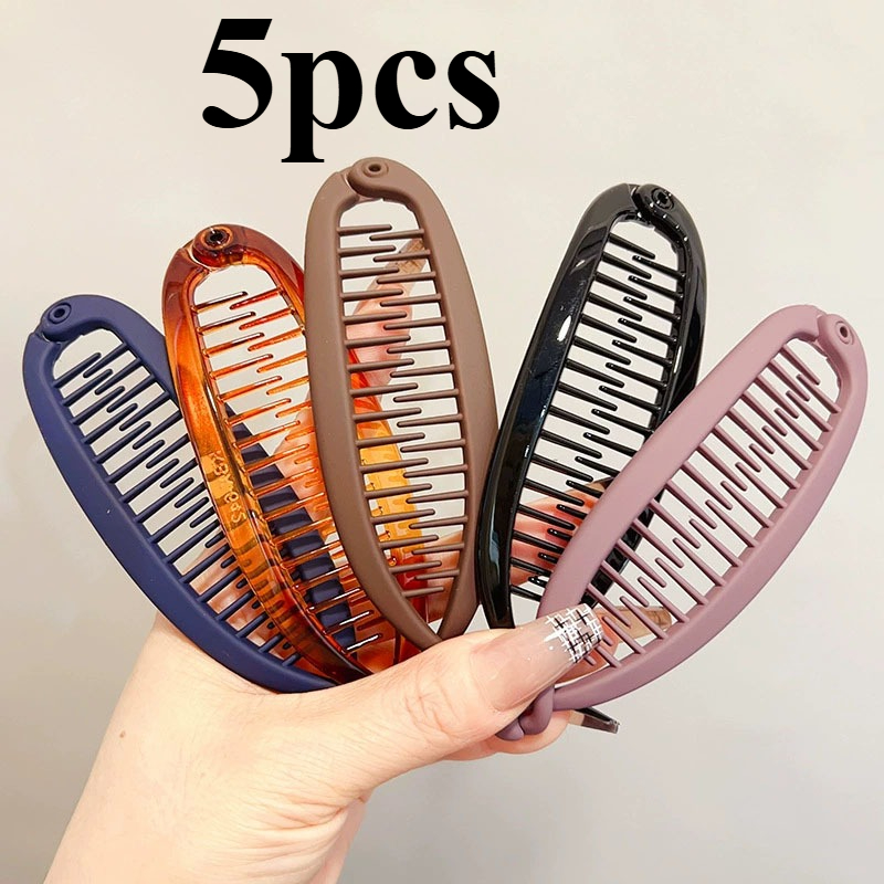 Two-dimensional Plane, Two-dimensional Plan- A Set Of 5 Fishbone-shaped Hair Clips, Colored And Soft In Tone. Vertical Banana , High Volume, Very Suitable For Beach Trips, , Parties, And Everyday Use