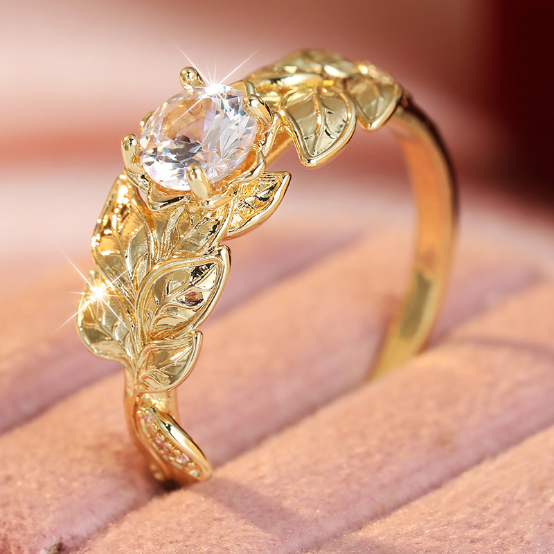 Vine Leaf-Shaped Ring with Engraved Leaf Vein Patterns