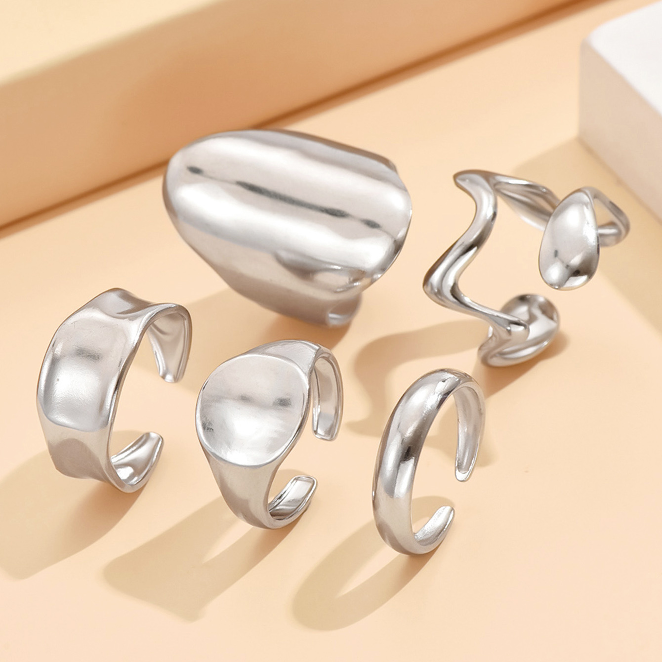 Image of A Set Of 5 Unique Stainless ' Rings - Stylish And , With Geometric And Irregular Designs - Perfect For Casual Wear, Birthdays, And As Gifts For Ladies,