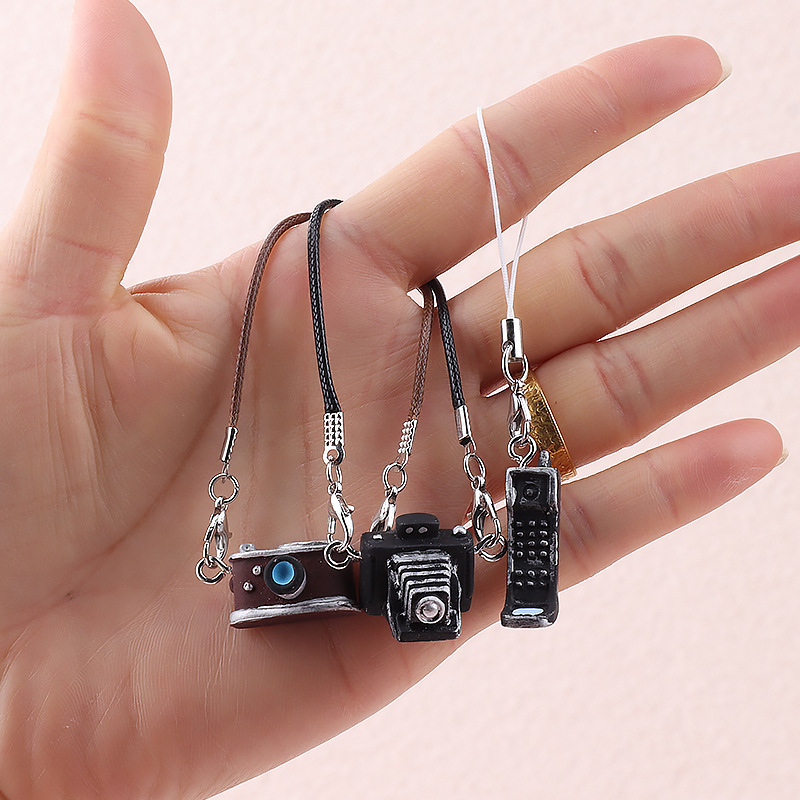 TEMU Gift Her/him A Mini Slr Camera Keychain- :6 Scale Bag Accessory, Retro Photography Prop, Keyring, Bag Charm, Suitable For Backpacks, A Cool Gift