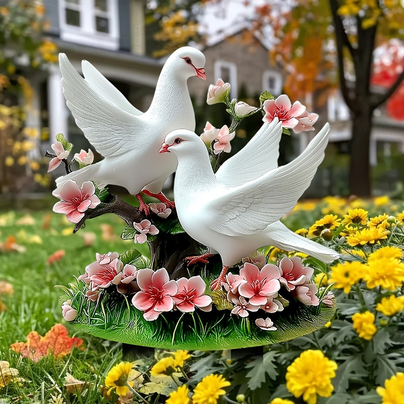 

A Modern Crystal Garden Ornament, Featuring A Bird Theme For Outdoor Lawn And Garden Decoration, Yard Art Sign Suitable For Patios, Flower Beds, And Lawn Ground Inserts.