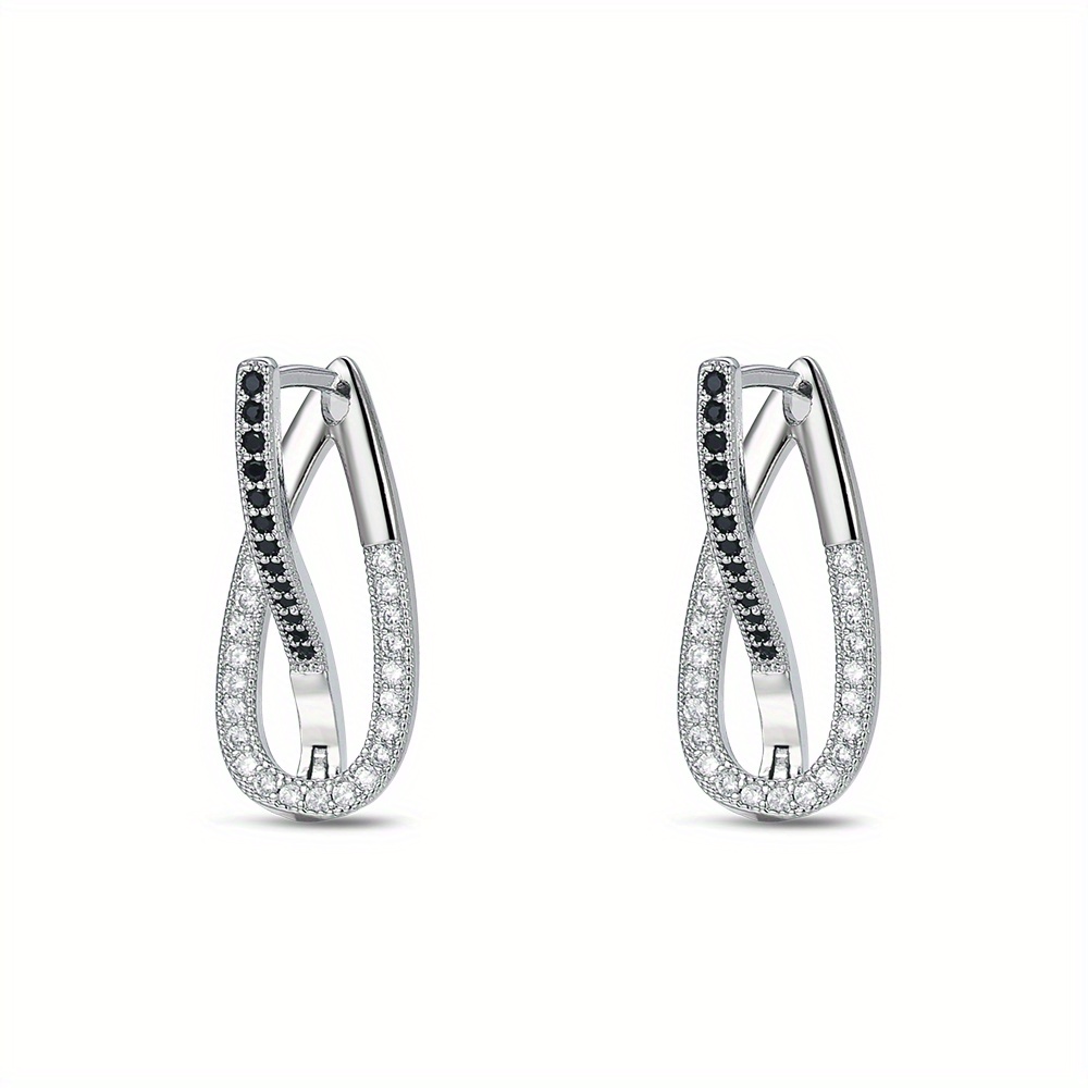 A Pair Of Elegant Black And White Stone Women's Earrings, , Perfect For Parties And As A Unique Gift