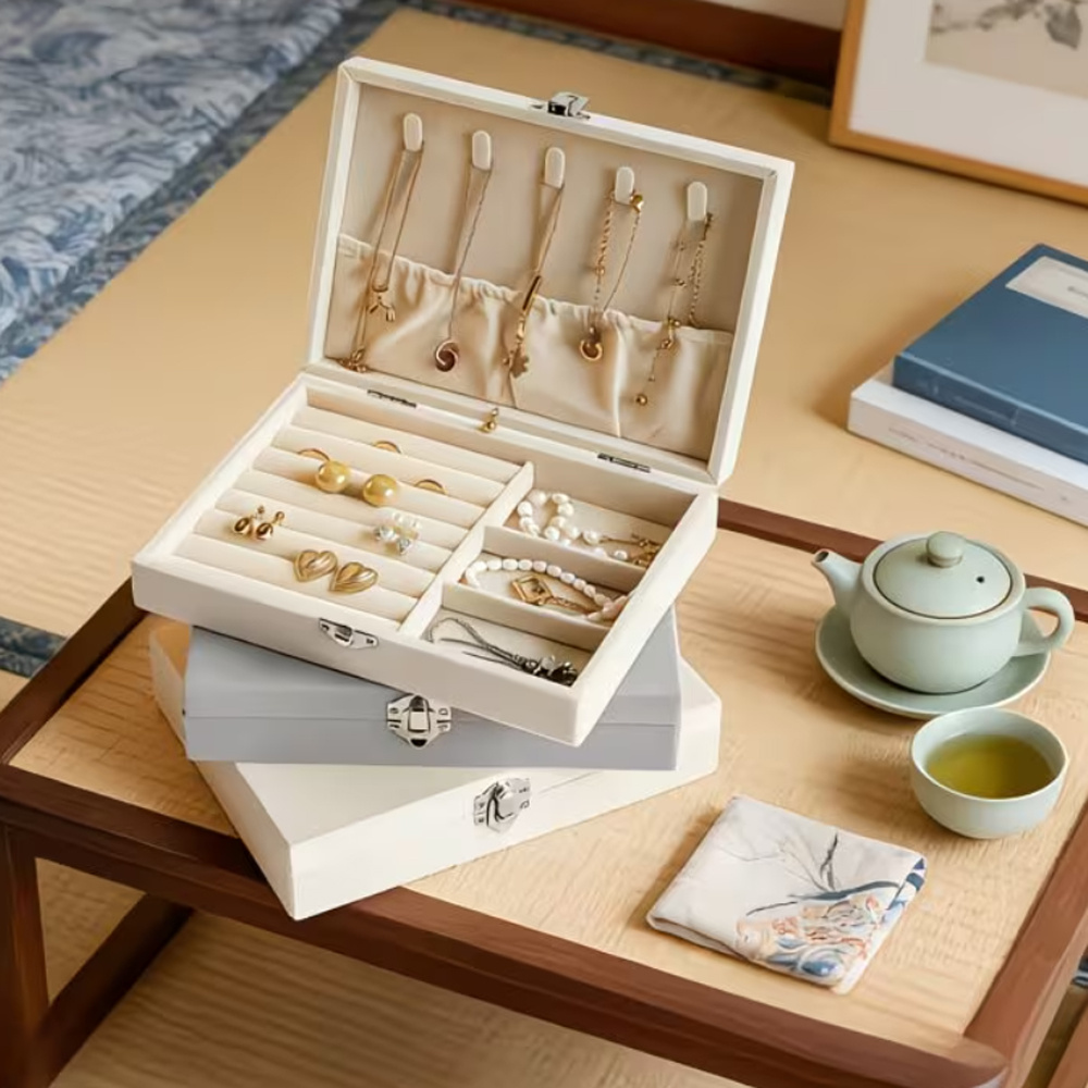 Value Set: 10 Transparent Storage Bags + 1 Jewelry Box