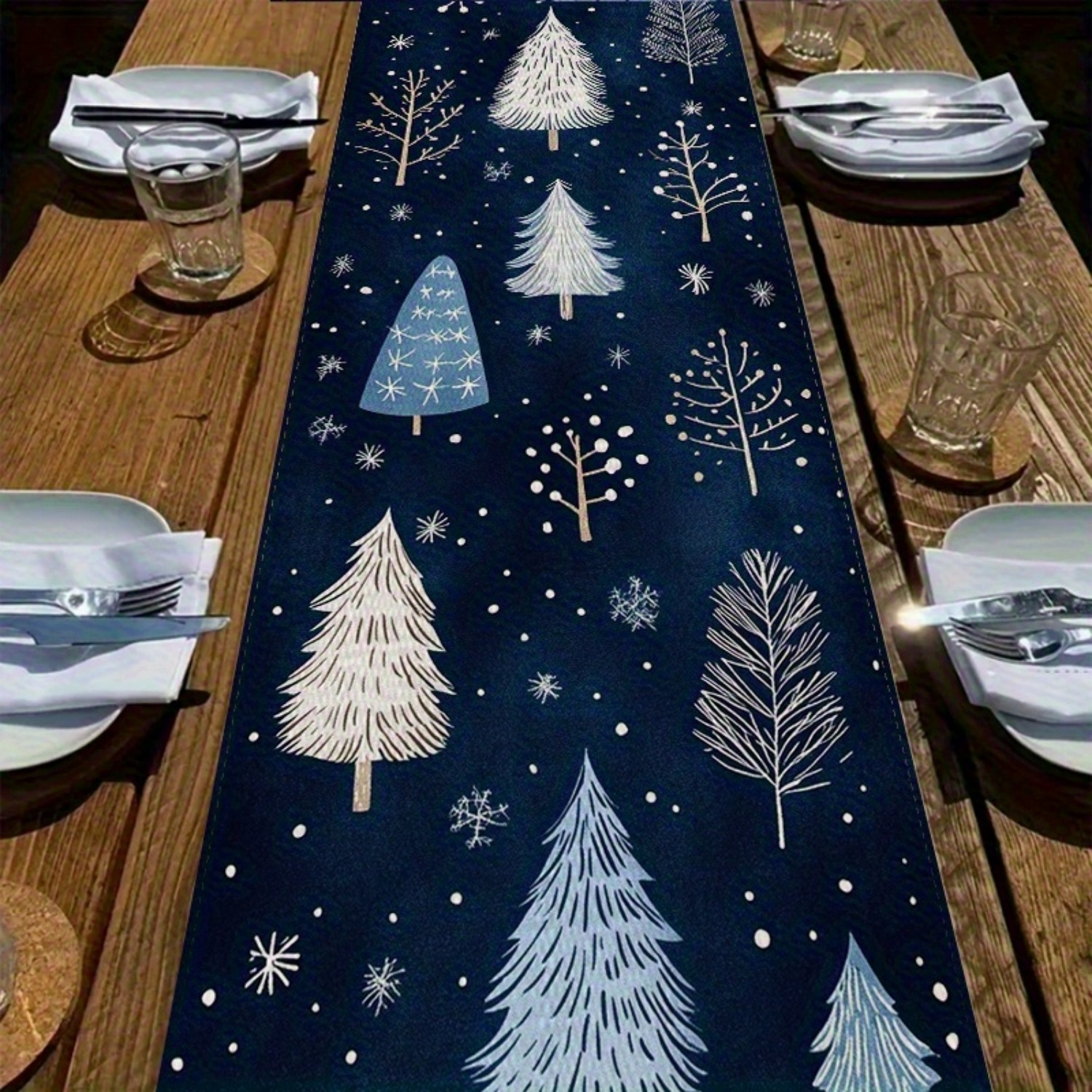 TEMU 1 chemin de table, 1 chemin de table élégant bleu foncé hiver neige couverte sapin et de neige, convient à toutes , décorations de fêtes, que