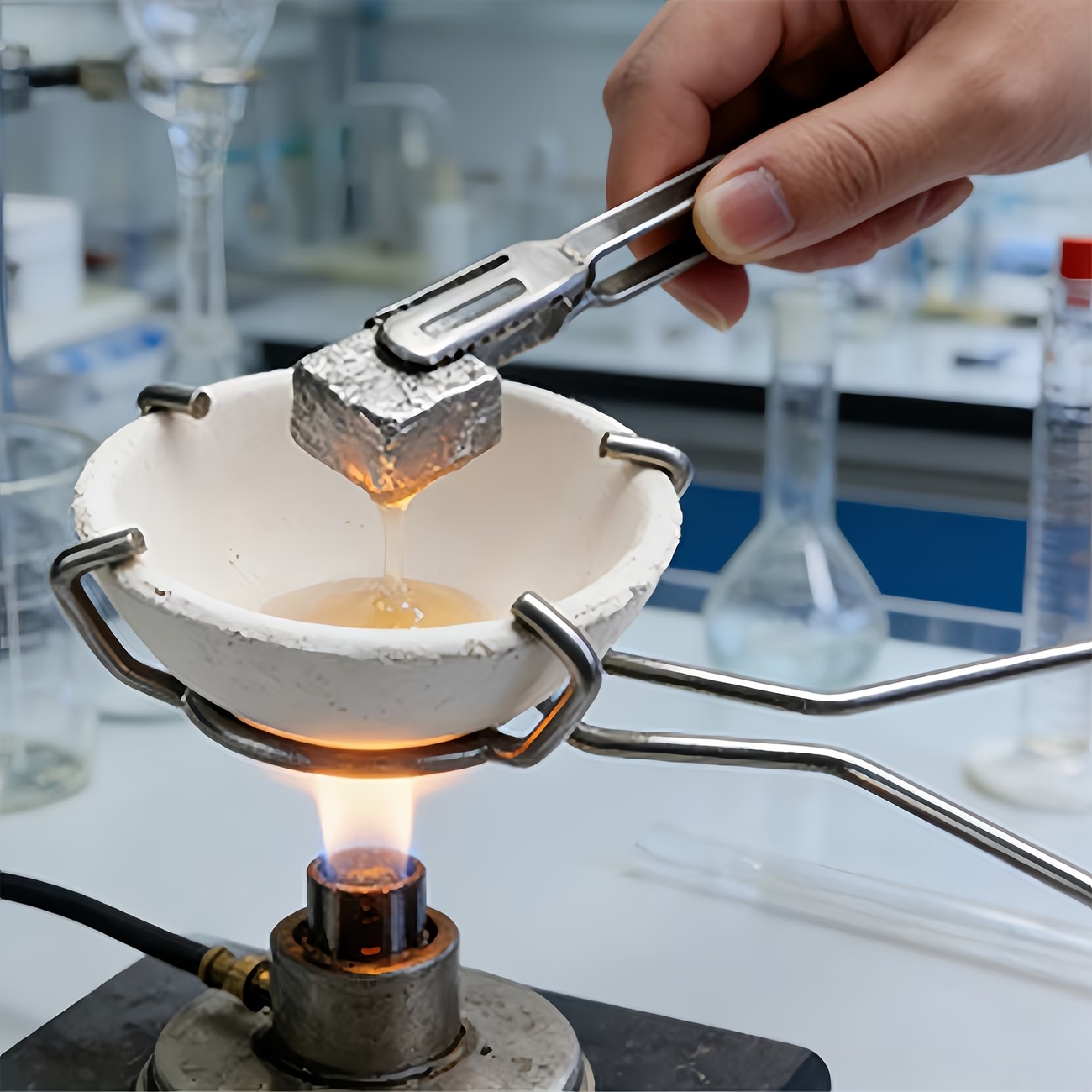 Can You Melt Gold In A Ceramic Crucible? Discover The Right Crucible For Safe Melting - Kintek Solution