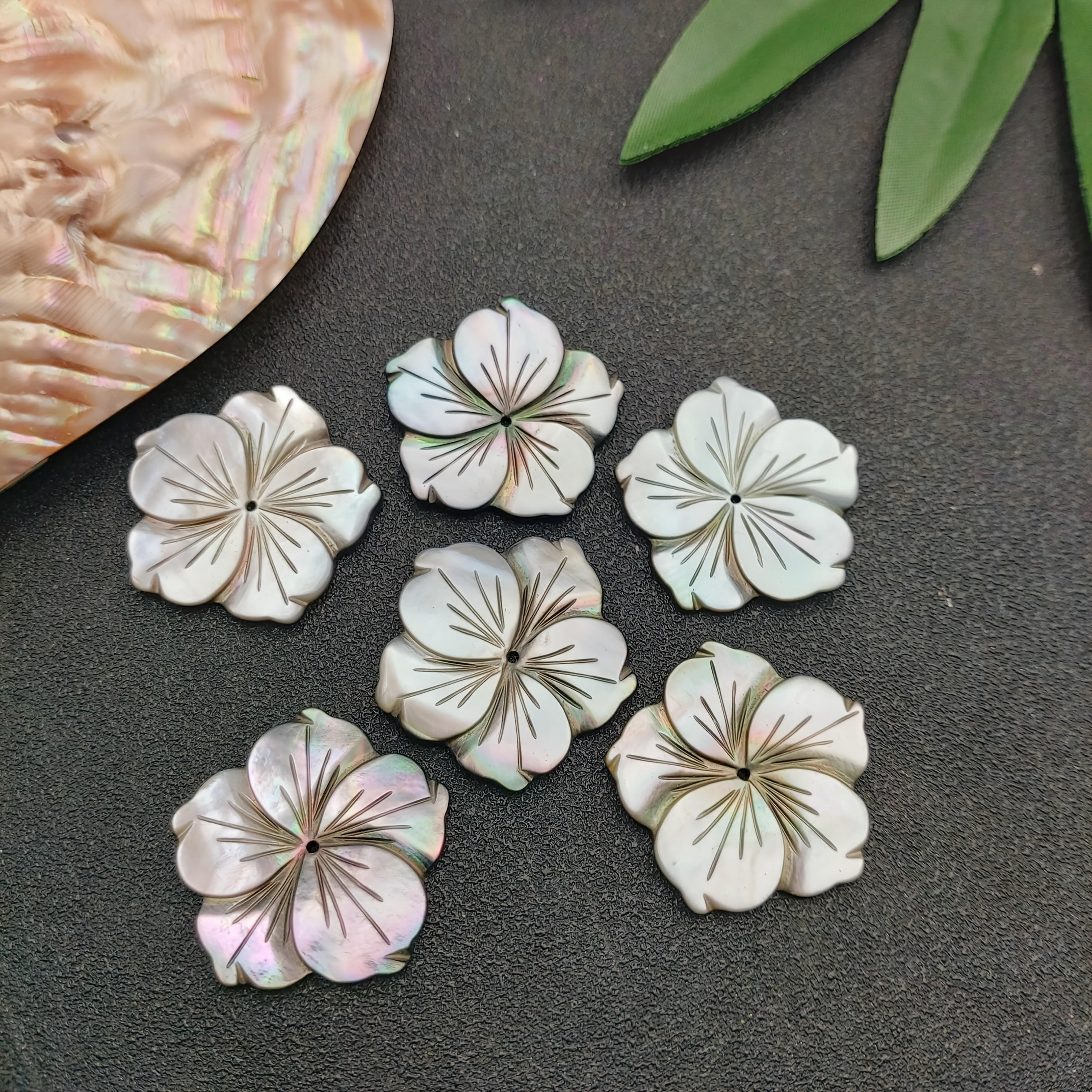 TEMU 4pcs Breloques Naturelles Mère de Famille Sculptées à Fleur Hawaïenne - à 5 Pétales de 1.24 pouces avec Trou pour Boucles d'Oreilles, Broches,