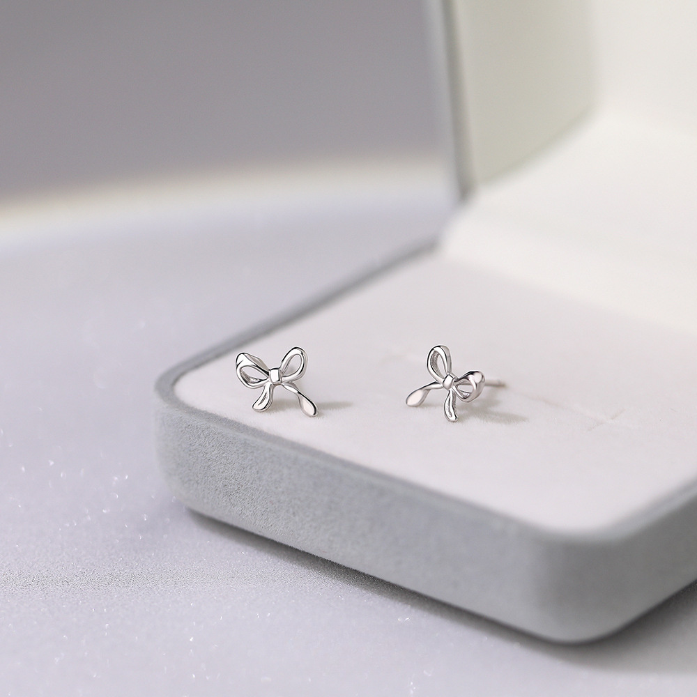 Women's Minimalist Bow Copper Stud Earrings, Versatile