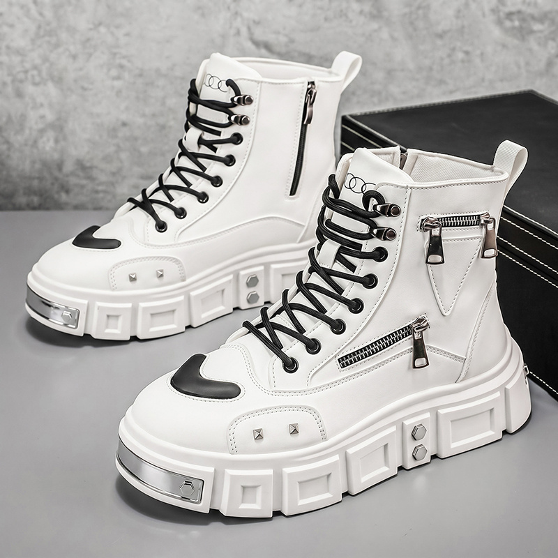 Fashionable Men's Wide-Toe Hiking Boots with Comfortable Lining