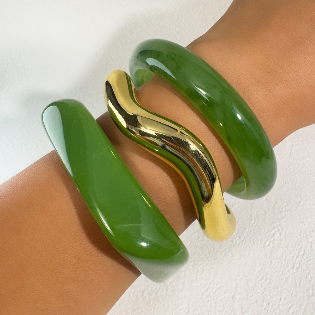 TEMU 3pcs Minimalist Imitation Jade Green Resin Wide Bracelet Set With Irregular Waves Ccb Opening Bracelet Suitable For Women' Versatile Vacation