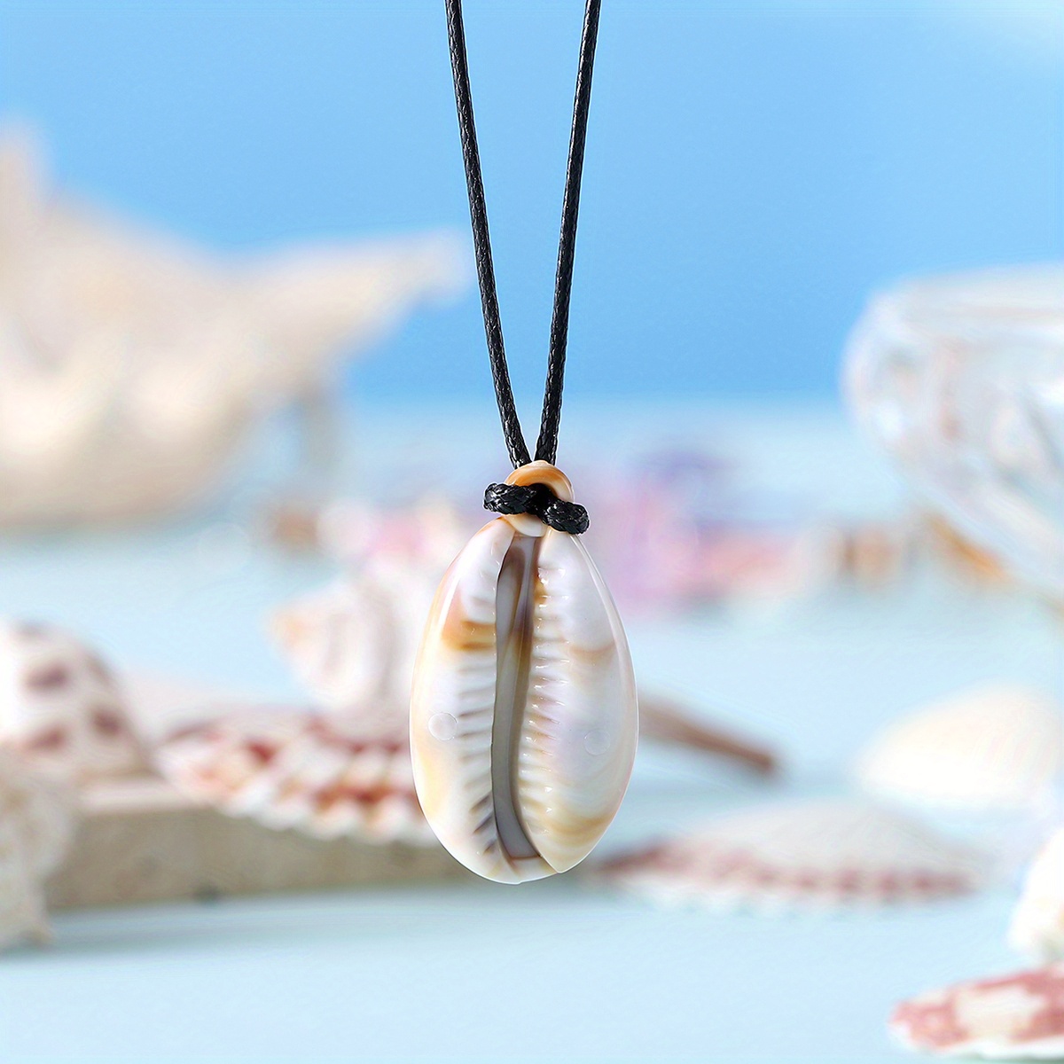 Women's Adjustable Ocean-themed Pendant Necklace with Imitation Seashell