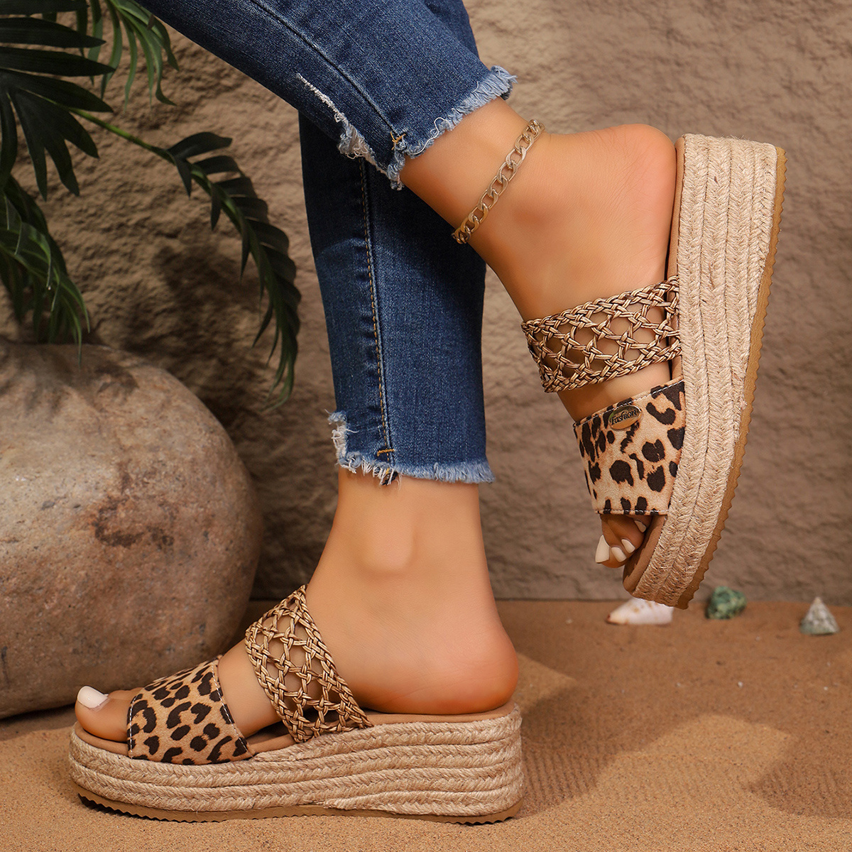 TEMU Women's Handmade Thick-soled Wedge Sandals For Summer, Featuring A Stylish Platform And -toe Design, Perfect For Beach Vacations With A Bohemian