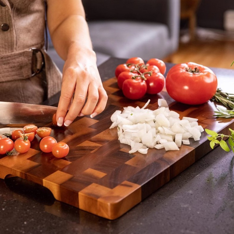 

1pc Of Quality Wooden Cutting Board, Safe And Non-toxic, Wood , Suitable For Meat, Cheese, Bread, Vegetables, And Fruits, An Tool, A Perfect Gift For Home, Suitable For Home And Dorm Use.