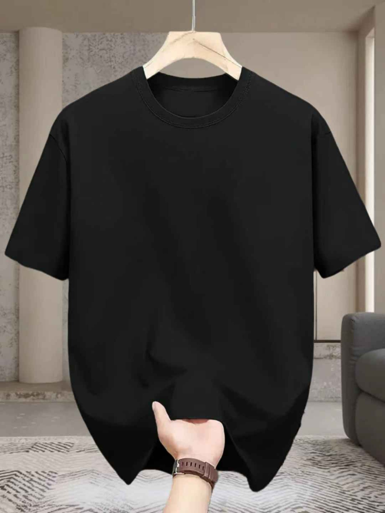 nueva camiseta casual de manga corta para hombre,   de tela, con diseño de cuello  . es lavable a máquina y   para actividades al aire libre   y uso casual, con un    .