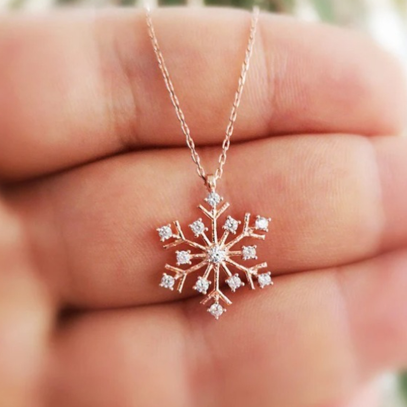 Image of Classic Sparkling Zirconia Snowflake Necklace Exquisite Flower Pendant Necklace For Women Daily Casual Party Christmas Necklace Jewelry Gifts
