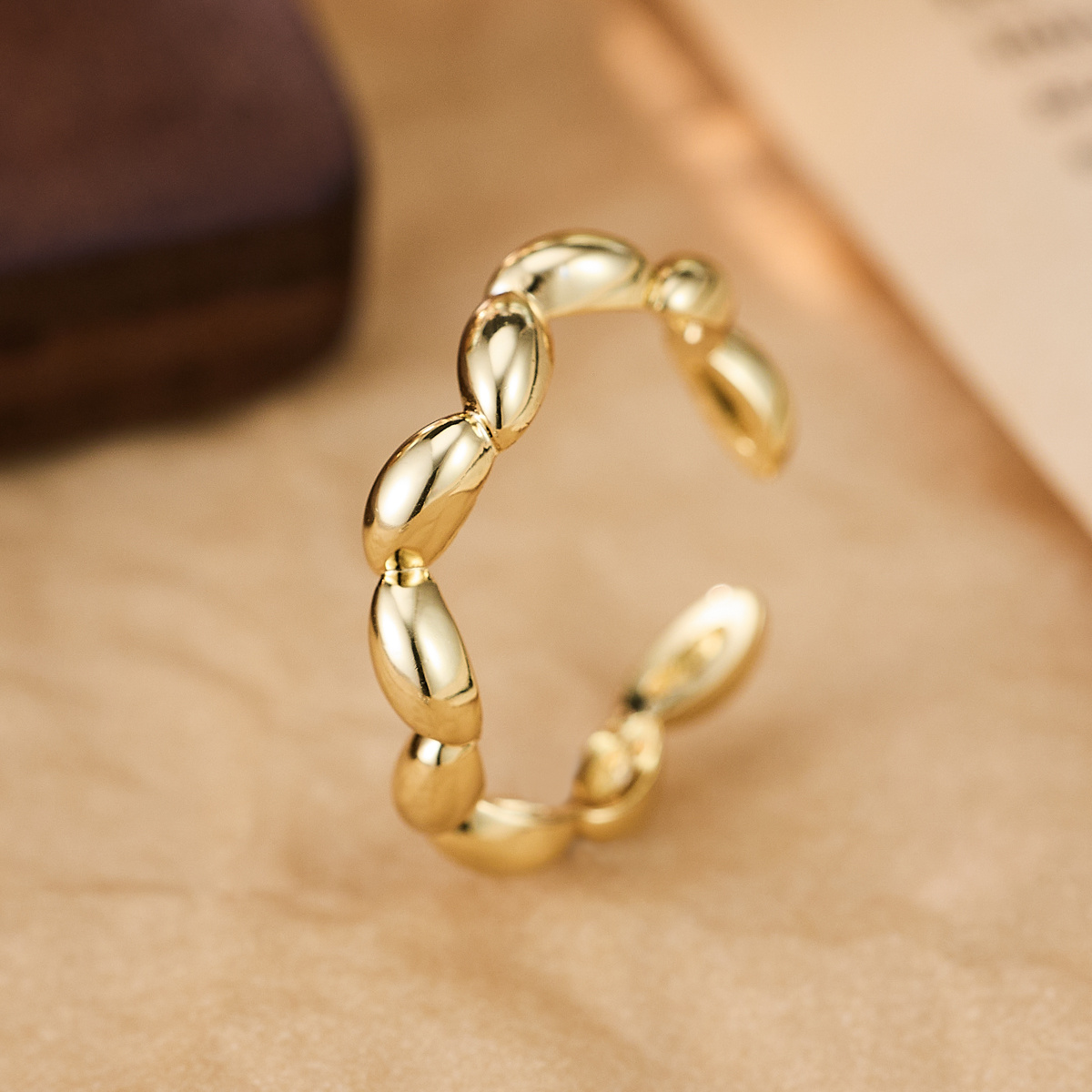 Women's Linked Smooth Bead Open-End Ring, Fashionable Daily Wear