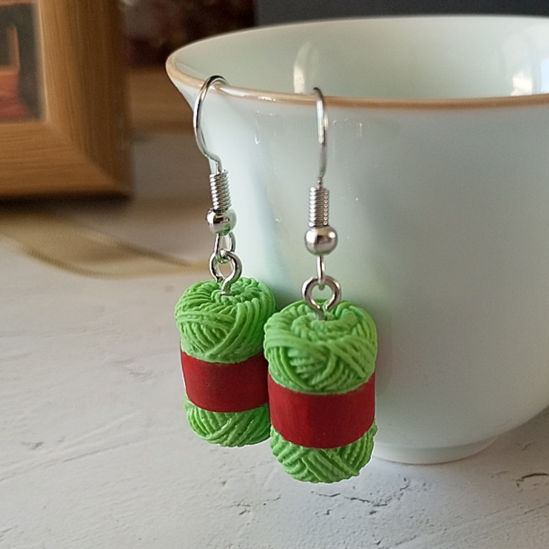 TEMU Pendientes colgantes de resina con hilo de lana adorable: una opción y para añadir un único a