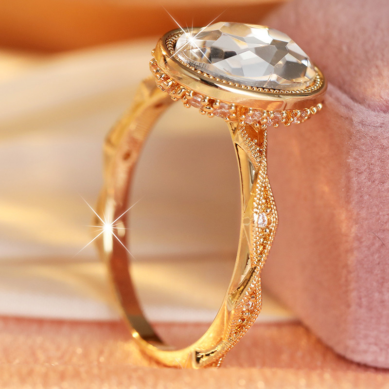 Vintage Twisted Pattern Ring with Oval Synthetic Zirconia