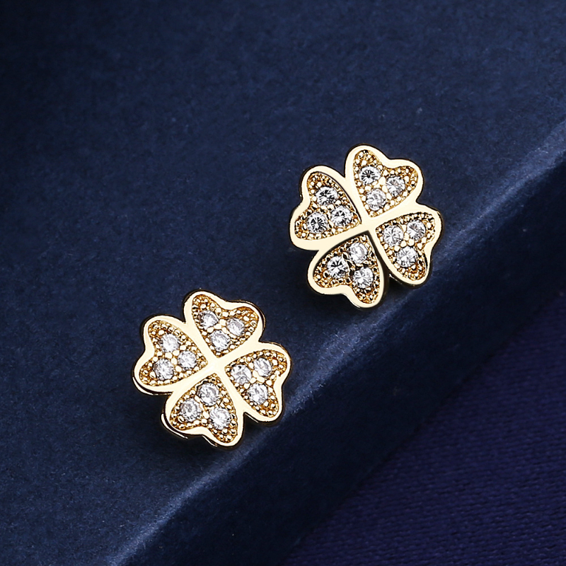 2pcs Clover Heart Micro-Pave Synthetic Zirconia Stud Earrings