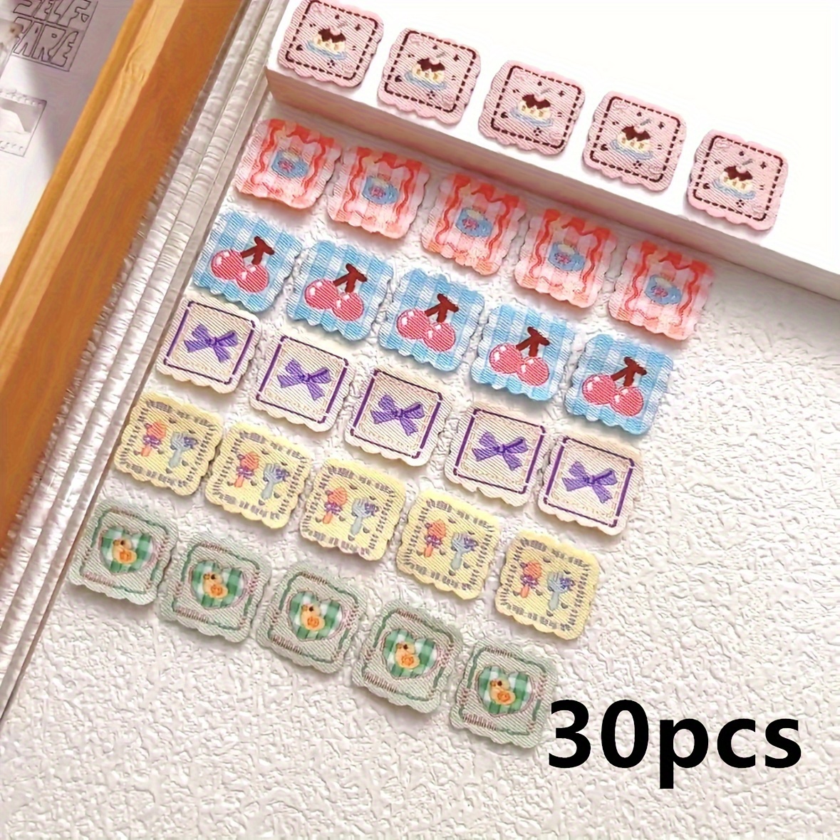 TEMU 30 Piezas de Etiquetas de Tela Mini para Bordado Manual DIY, Etiquetas de Bordado Coloridas y Divertidas para Suministros de Costura