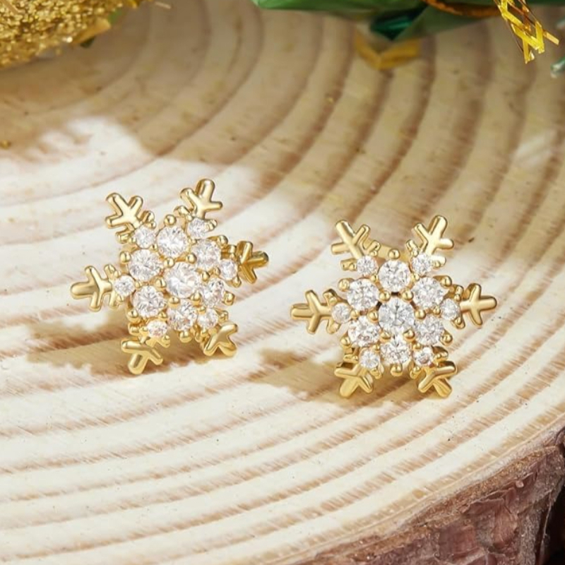 Exquisite Synthetic Zirconia Snowflake Stud Earrings