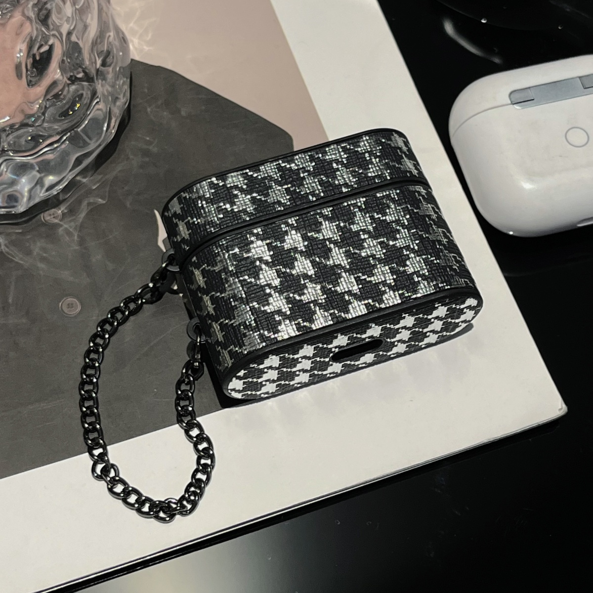 Silicone Square Earphone Case for AirPods 1/2/3/4/Pro/Pro2, Shockproof Protective Cover, Black/Bronze, Durable Earphone Pouch