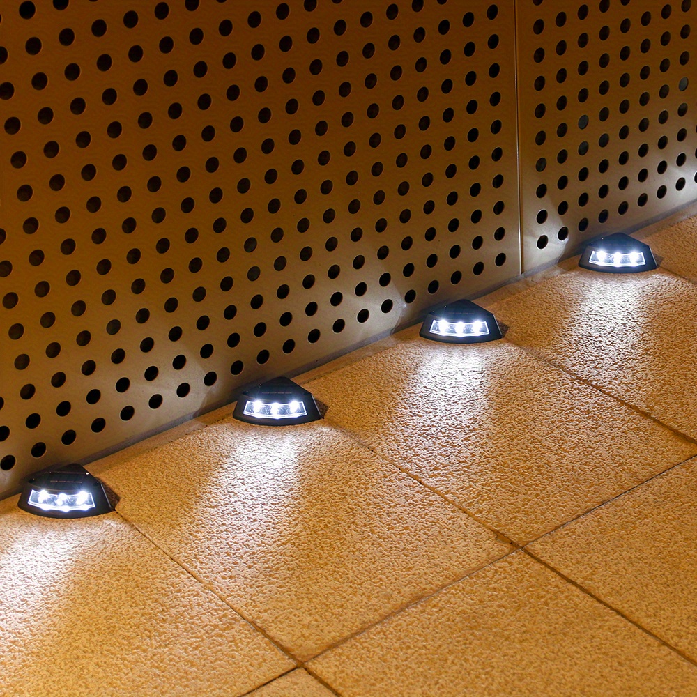 Hotu A Set Of 4 Outdoor Solar Step Lights With An Ip44 Rating, Designed As Triangular Walkway Lights For Garden Decoration. Feature A 600mah Battery That Provides 8 Hours Of