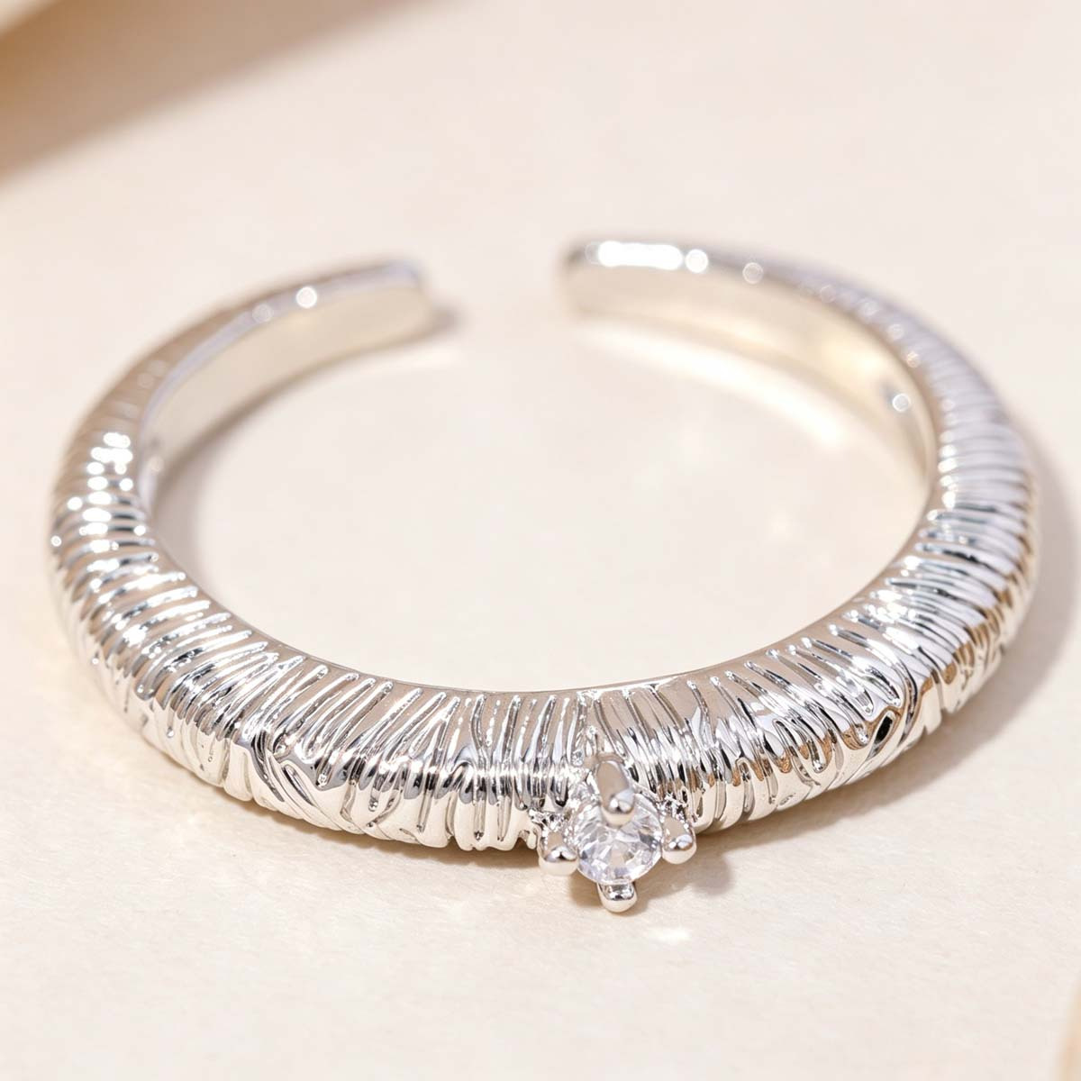 Textured Single Stone Open Ring for Women, Vintage Style