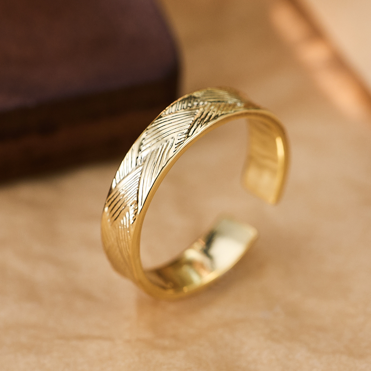Women's Adjustable Open-Ended Textured Ring, Retro Style