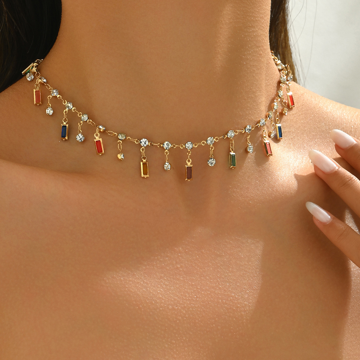 E-shop Eine Damen Bohemian Bonbonfarbene Rechteckige Quaste Verstellbare Kette Halskette, Geeignet für , Urlaub und Partys, als Valentinstags- oder