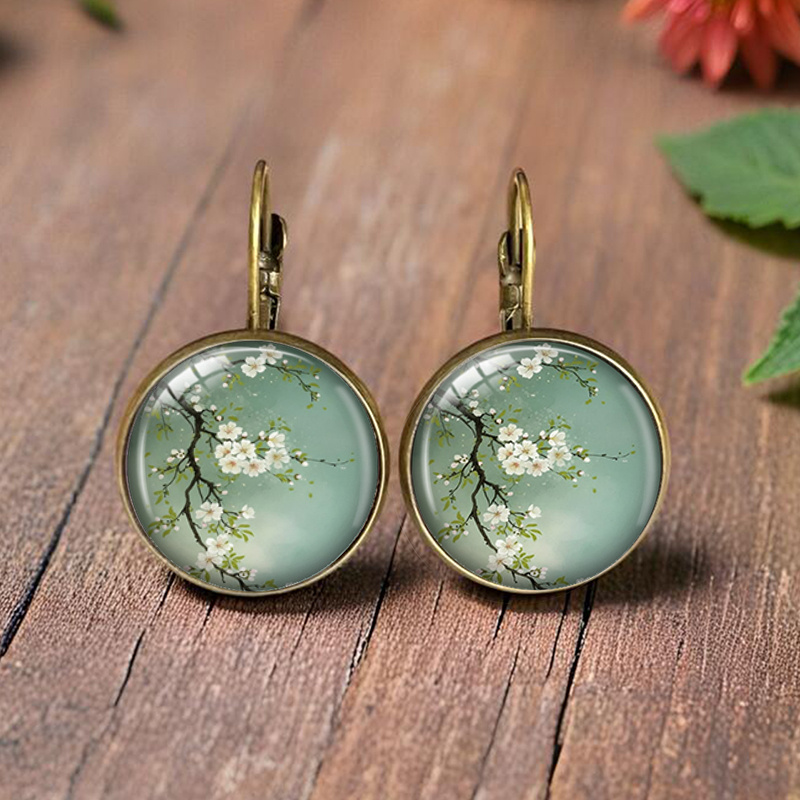 E-shop Weiße Blumenfragmente auf Zweigen, minimalistischer Stil, illustrierte runde Glasohrringe, Mode-Schmuck Geschenk, ohne Batterie