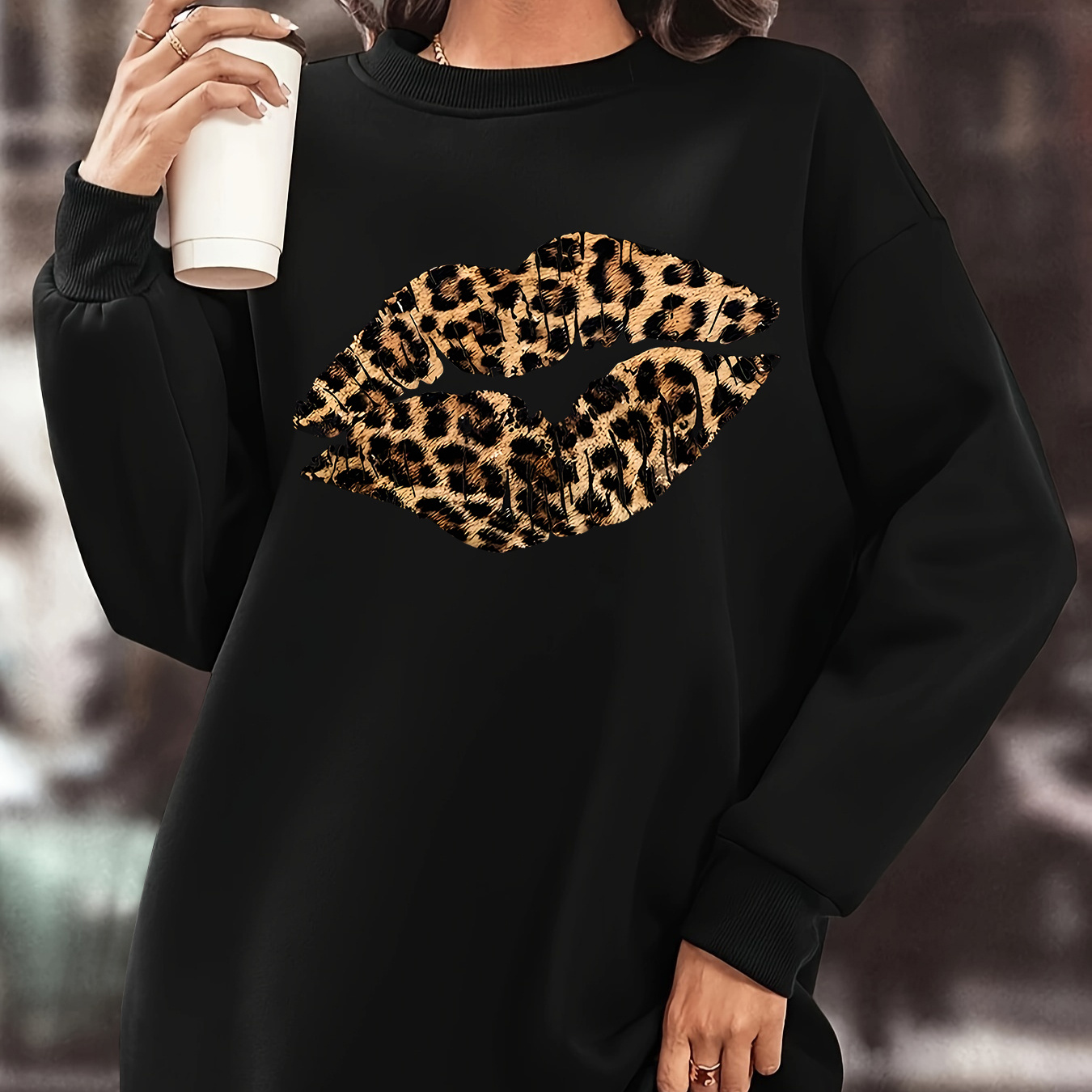 

[1pc Leopard Print Fleece Sweatshirt Dress] Women's Leopard Print Lip Graphic Fleece Sweatshirt Dress - Crew Neck Long Sleeve Knee High Loose Polyester Pullover, For Fall/winter