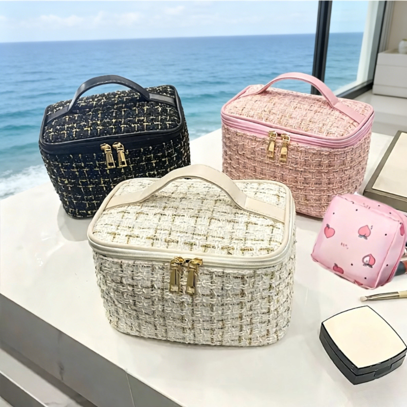 Lid Storage Box, Extra Large Capacity Makeup Bag, Available in Black, Burgundy, White, and Pink. Travel Toiletry Bag, Wash Bag, Organizer Bag for Daily Use or Travel. Comes with a Handy Handle for Easy Carrying. Suitable for Home Use