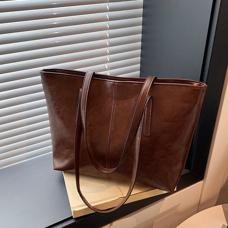 2026 New Women's Shoulder Bag, Light Luxury European- Handbag And Shoulder Bag Dual-use. Large Capacity Design Fits Ipads And Laptops, Suitable For Work, Commuting, And Shopping