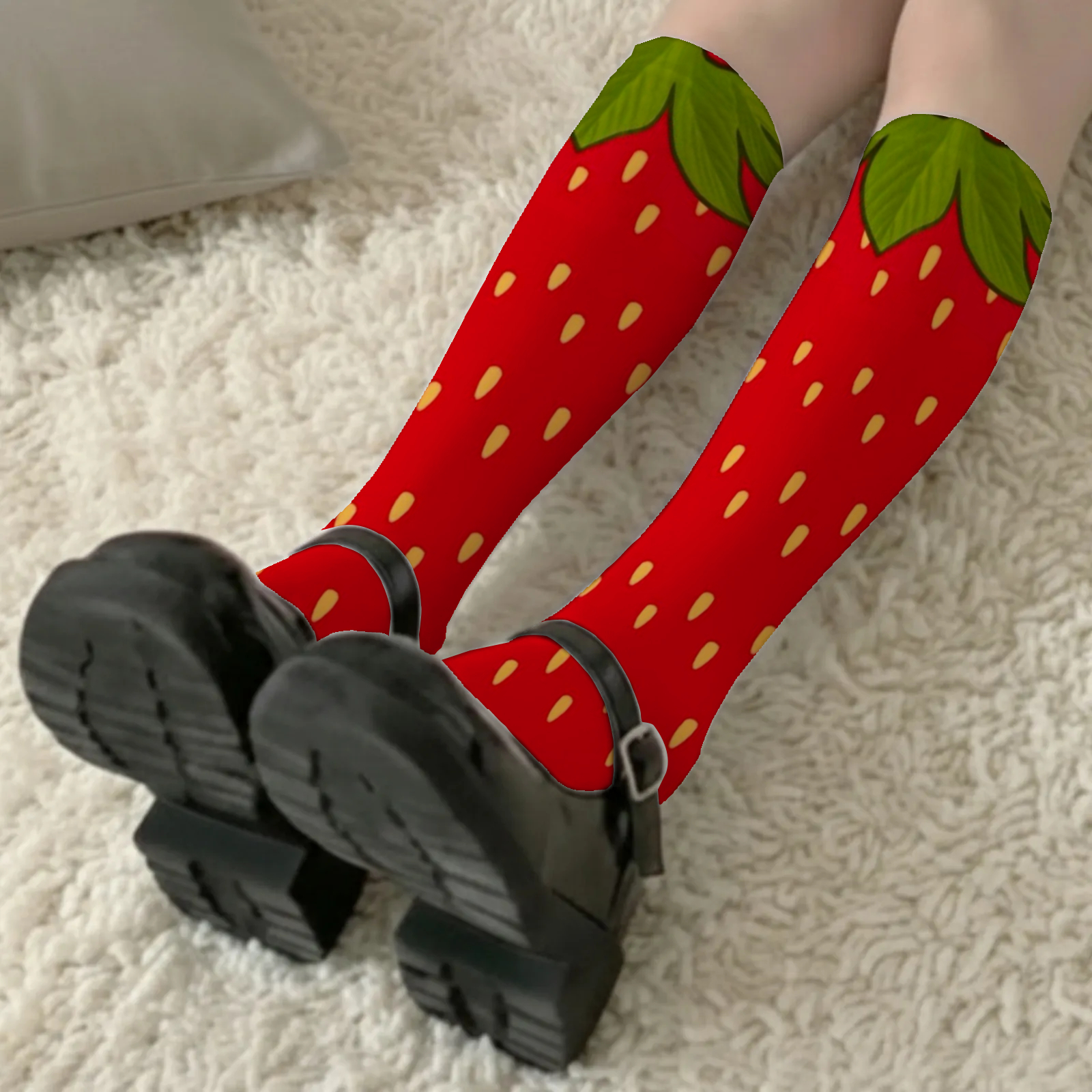 TEMU 1pair Women's Calf Socks With Red Background And Strawberry Print, Fresh And , Fruit Lover Gift, Sexy, Versatile Summer Carnival Gift, Summer Jk