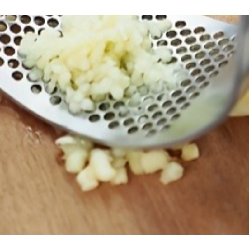E-shop Ergonomische manuelle Knoblauchpresse mit komfortablem Griff zum Zerkleinern und Püllen von Knoblauch, handbetriebener Gemüseschneider und